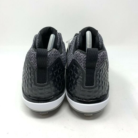 Athletic_Shoes